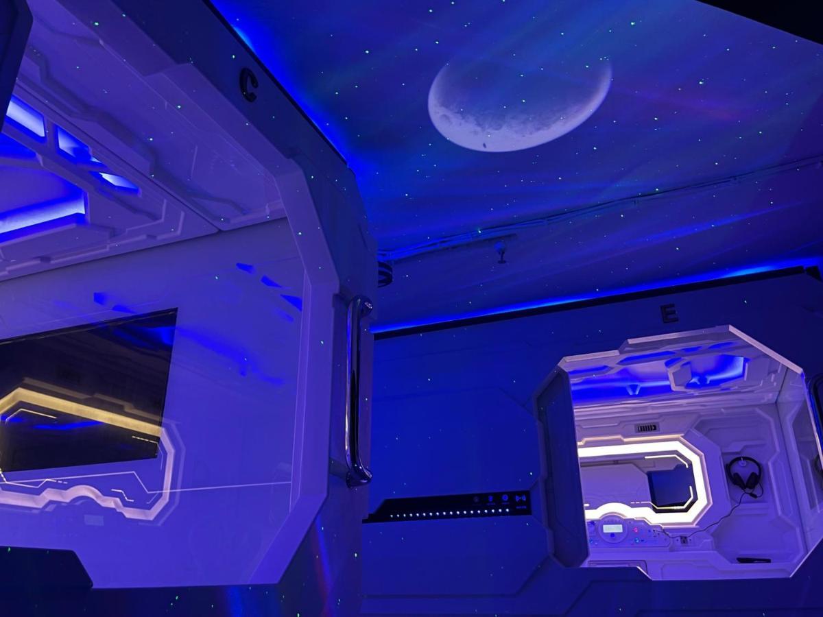 Bmax Spacepods Sleep In Space - 4Mins From Mactan Airport Lapu-Lapu City Eksteriør bilde