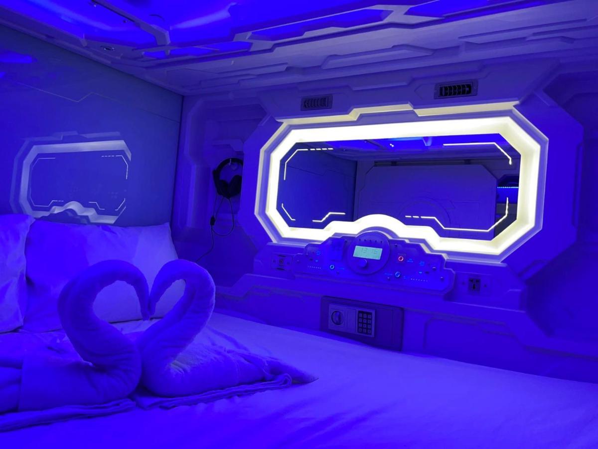 Bmax Spacepods Sleep In Space - 4Mins From Mactan Airport Lapu-Lapu City Eksteriør bilde