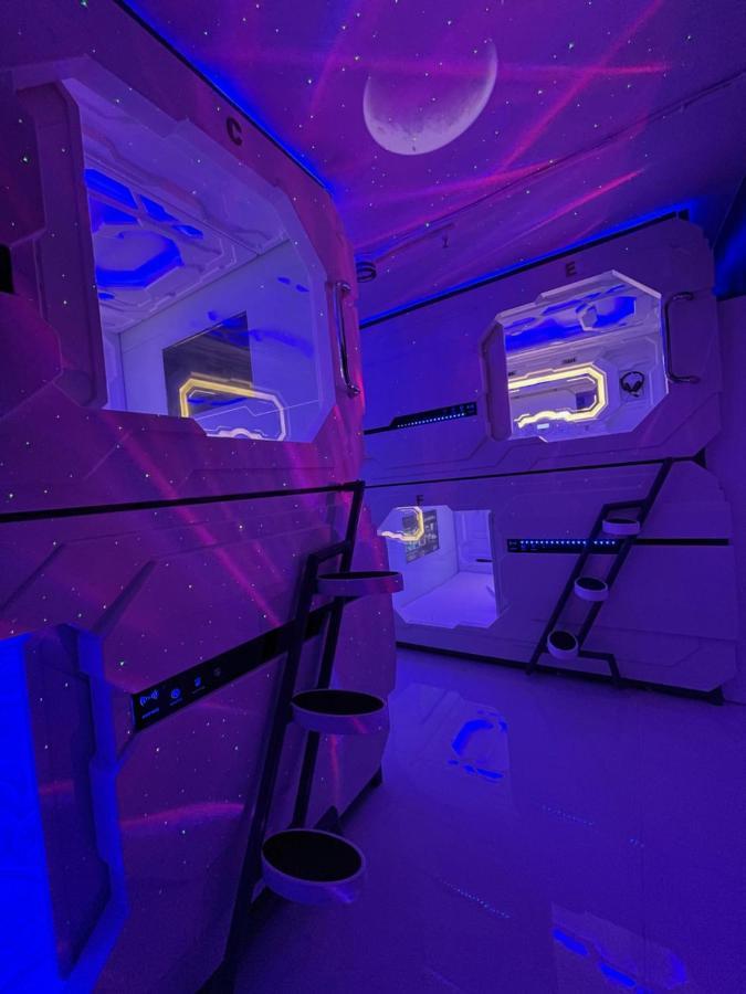 Bmax Spacepods Sleep In Space - 4Mins From Mactan Airport Lapu-Lapu City Eksteriør bilde